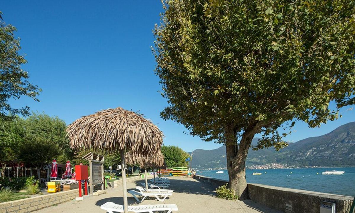 Estivo Premium Deluxe Mobile Homes On Del Sole Village