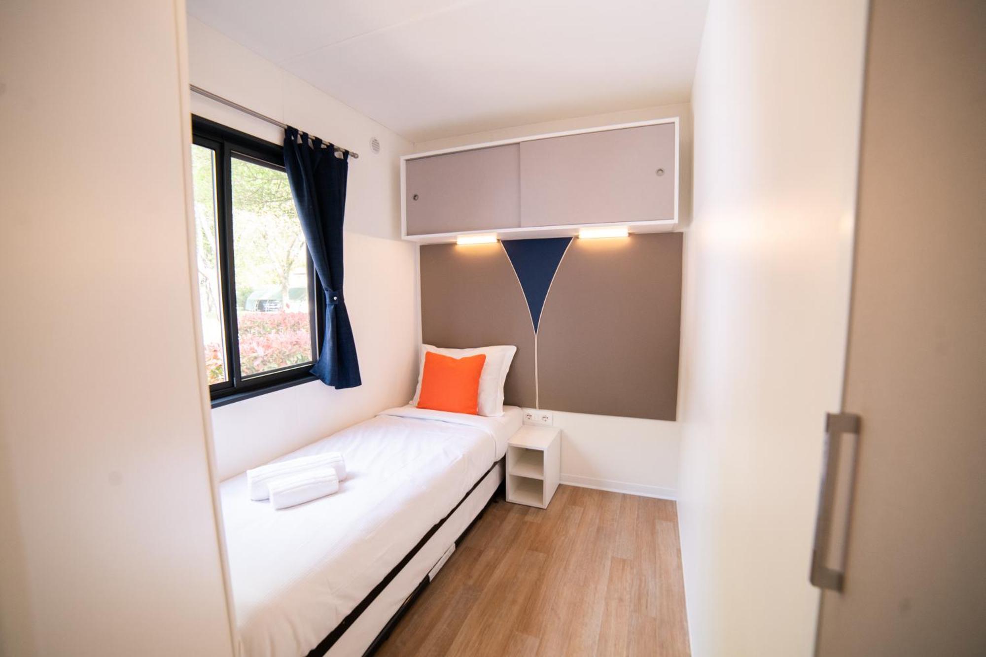 Estivo Premium Deluxe Mobile Homes On Del Sole Village