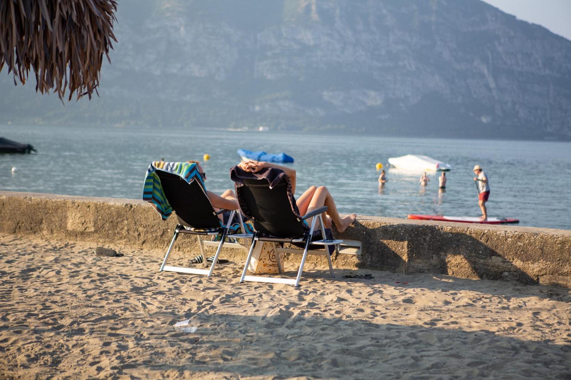 Estivo Premium Deluxe Mobile Homes On Del Sole Village Campsite Iseo
