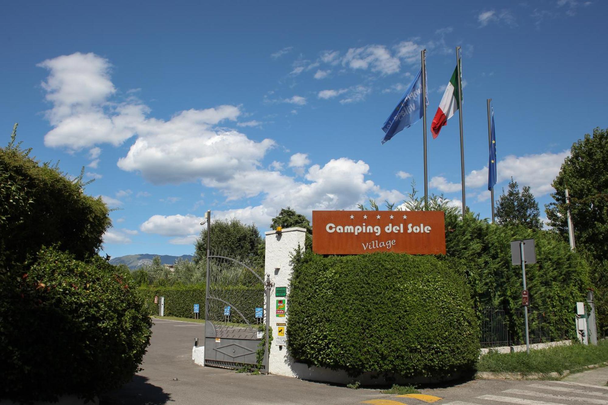 Estivo Premium Deluxe Mobile Homes On Del Sole Village Iseo