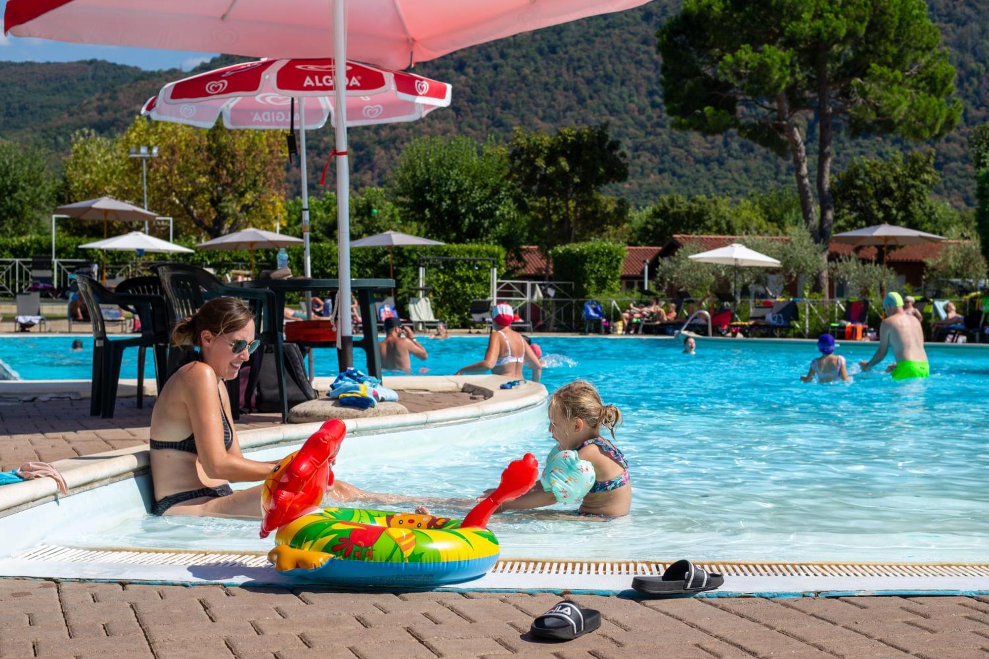 Estivo Premium Deluxe Mobile Homes On Del Sole Village * Iseo