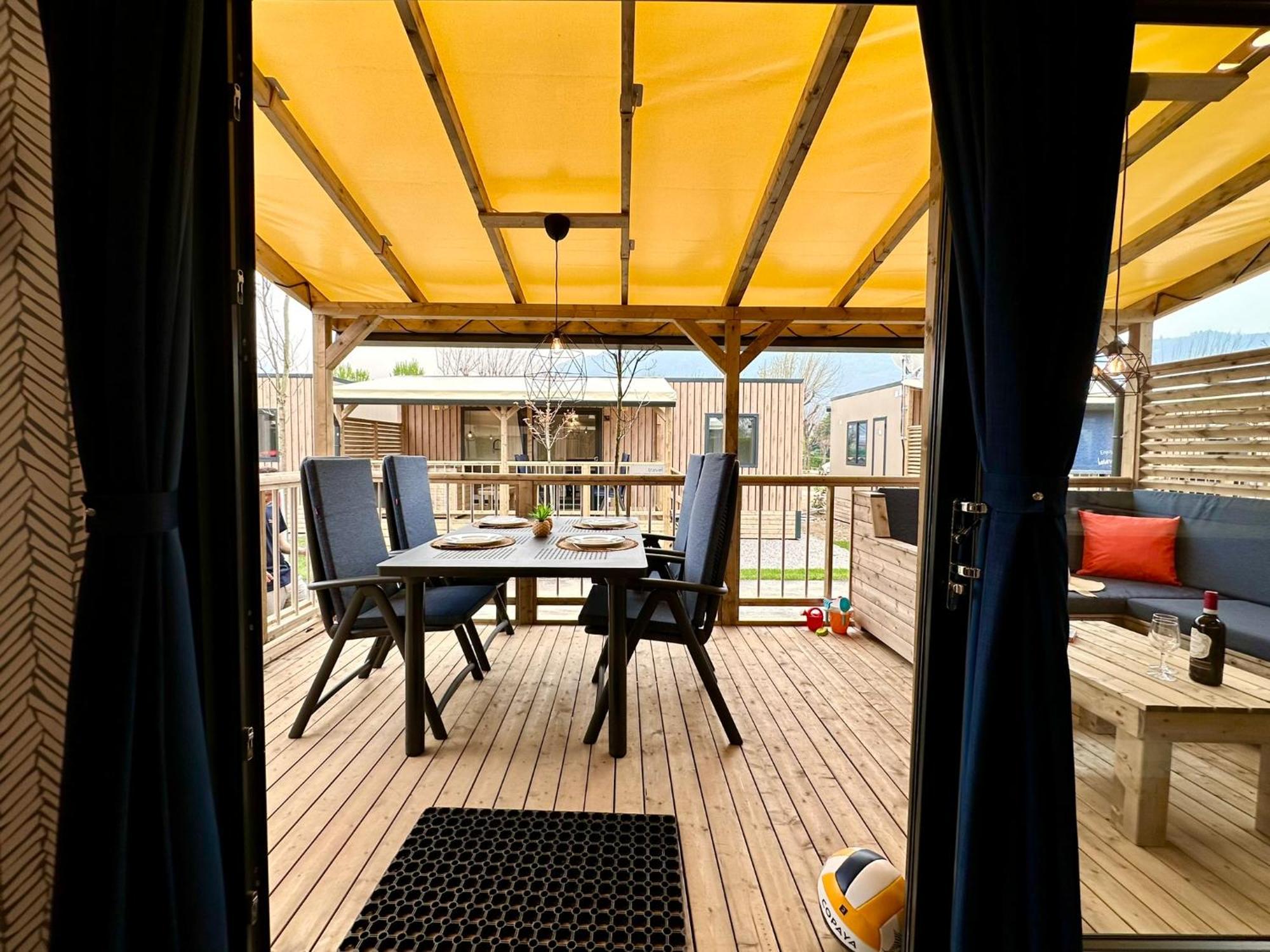 Estivo Premium Deluxe Mobile Homes On Del Sole Village Campsite
