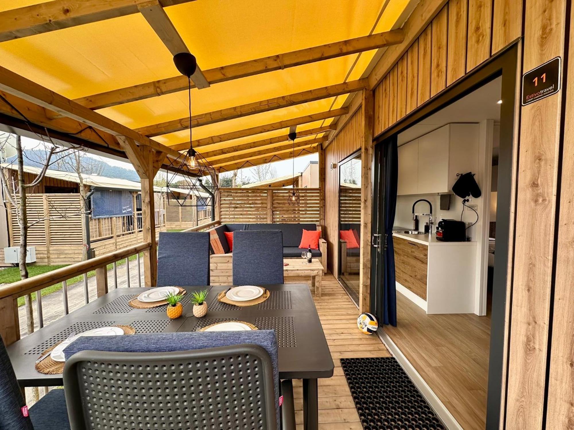Estivo Premium Deluxe Mobile Homes On Del Sole Village Campsite *