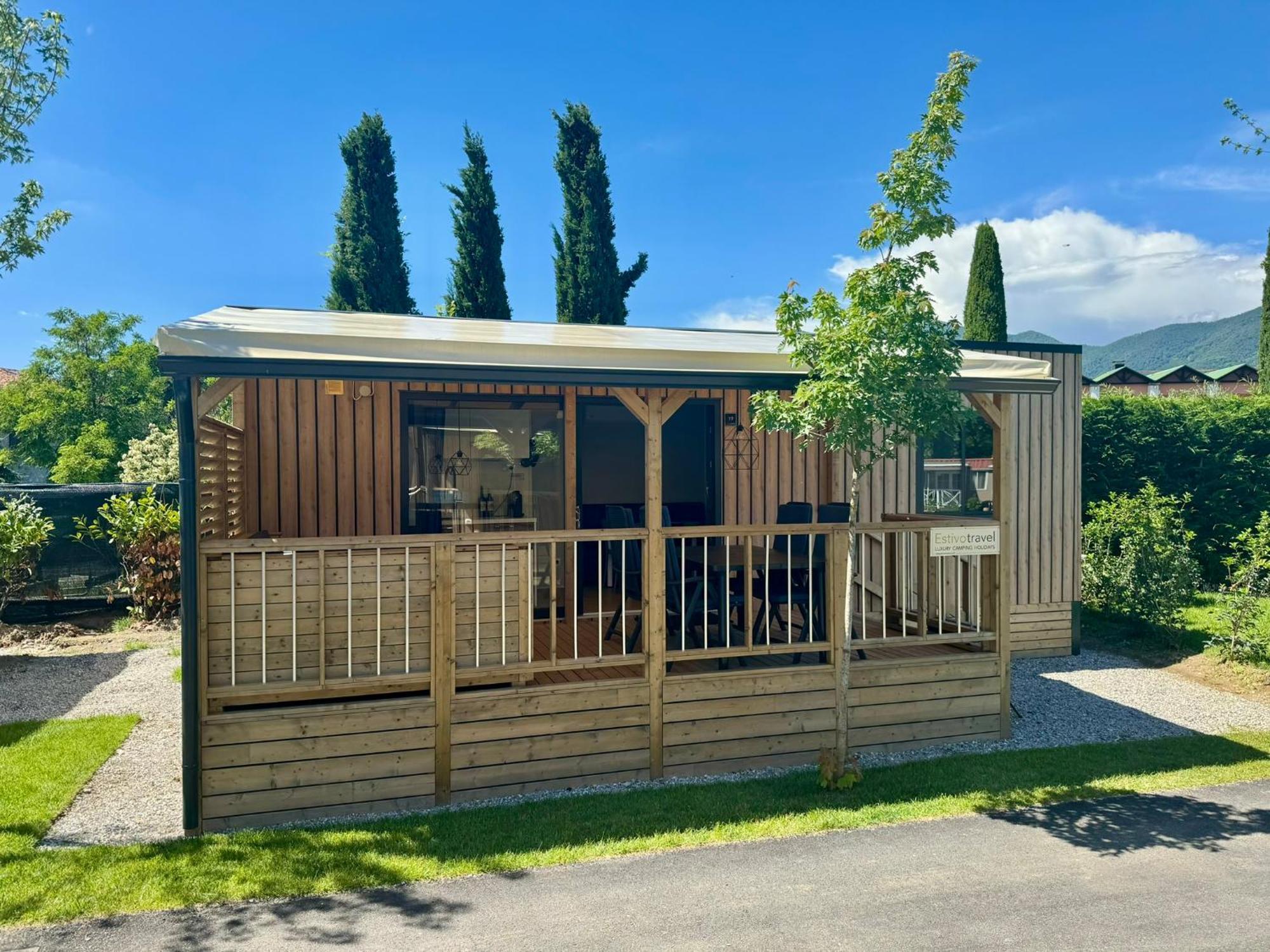 Estivo Premium Deluxe Mobile Homes On Del Sole Village Campsite *